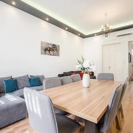 Real Zichy Apartment