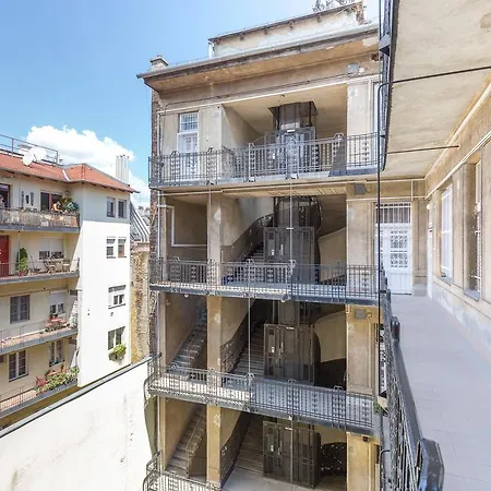 Apartment Real Zichy